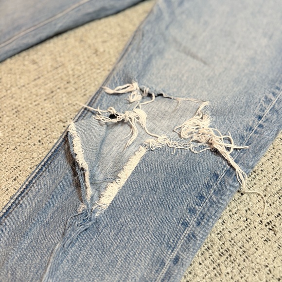 American Eagle Outfitters Light Blue Distressed Straight Leg Jeans Short 2 - Picture 4 of 8